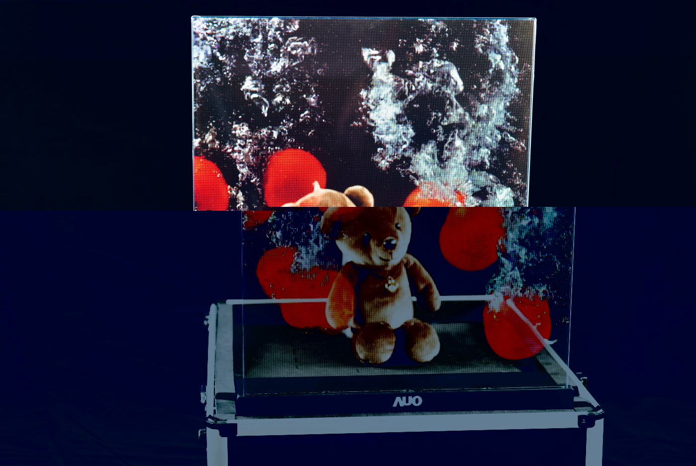 友達領先研發Micro LED透明顯示器，具備高穿透、低繞射、高亮度、可拼接之特性，可應用於智慧移動、智慧零售、商業展示等多元場域