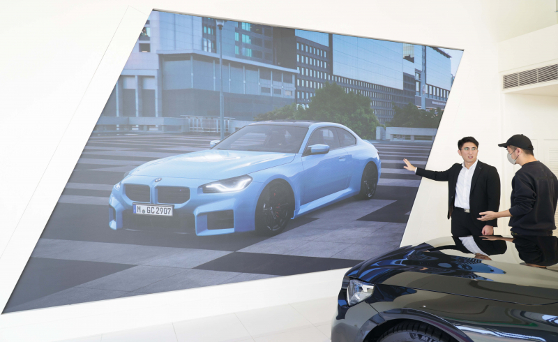 友達首度進軍CES 2024大秀智慧座艙及創利空間Space4M攜手台北汎德落地智慧零售LED沉浸式即時互動展示中心解決方案，透過數位翻新將智慧顯示互動導入多元場域，為汽車業顧客深化賞車情境體驗