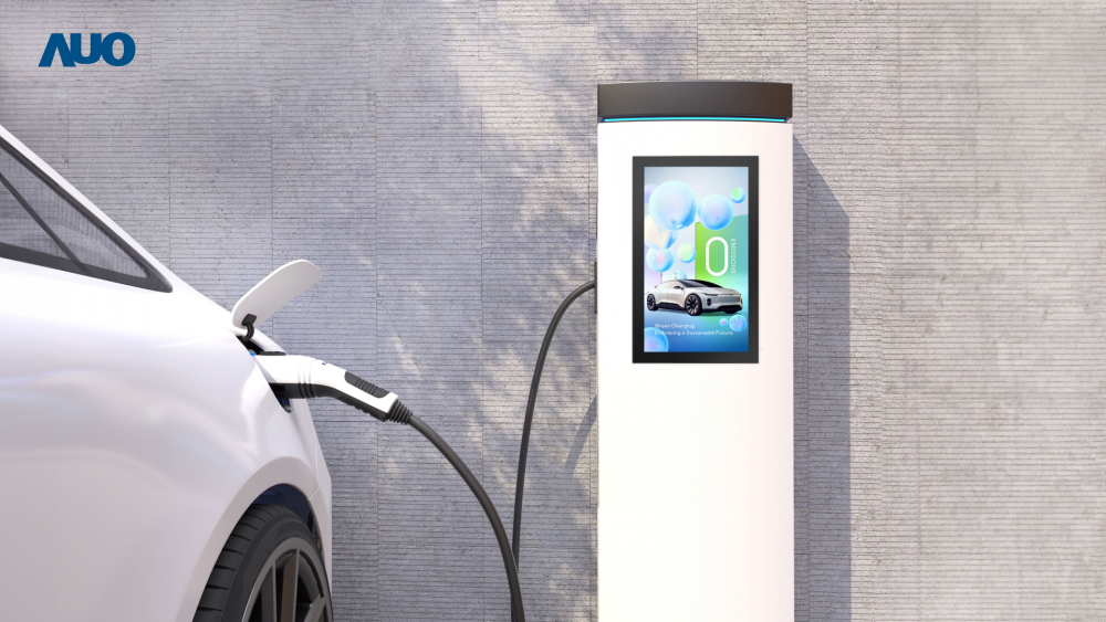 友達〝EVSE車用充電樁解決方案〞專為電動汽車充電樁設計，具有高亮度、克服戶外艱難環境的耐溫、耐紫外線等特性，並搭載散熱性及擴充性強的高效能工業電腦，可實現人機互動訴求，如資訊顯示、支付等應用