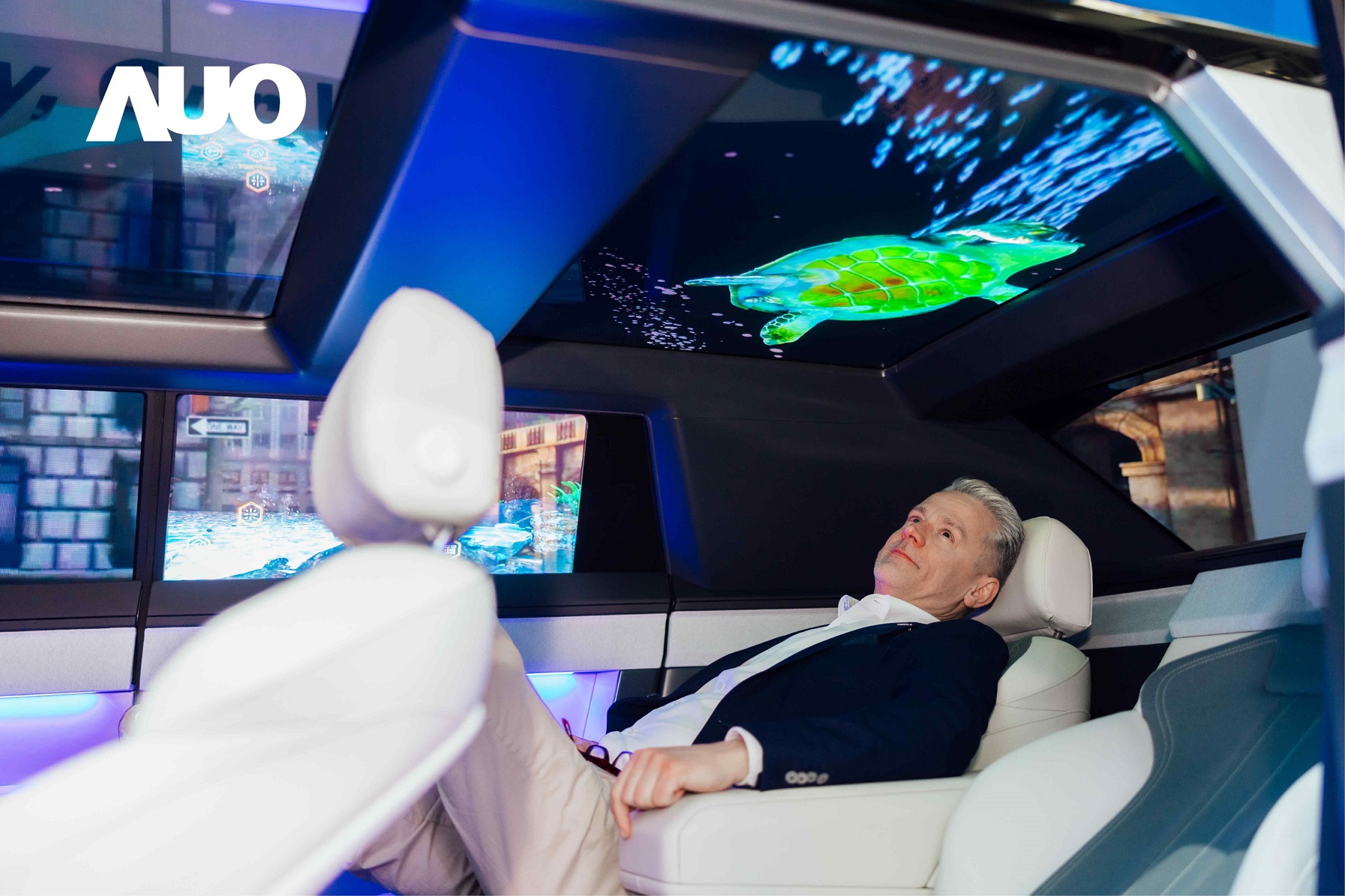 YY易游m6米乐Smart Cockpit 2025集Micro LED透明、大型化、可挠优势之大成，携手BHTC打造未来视界的车用Display HMI解决方案