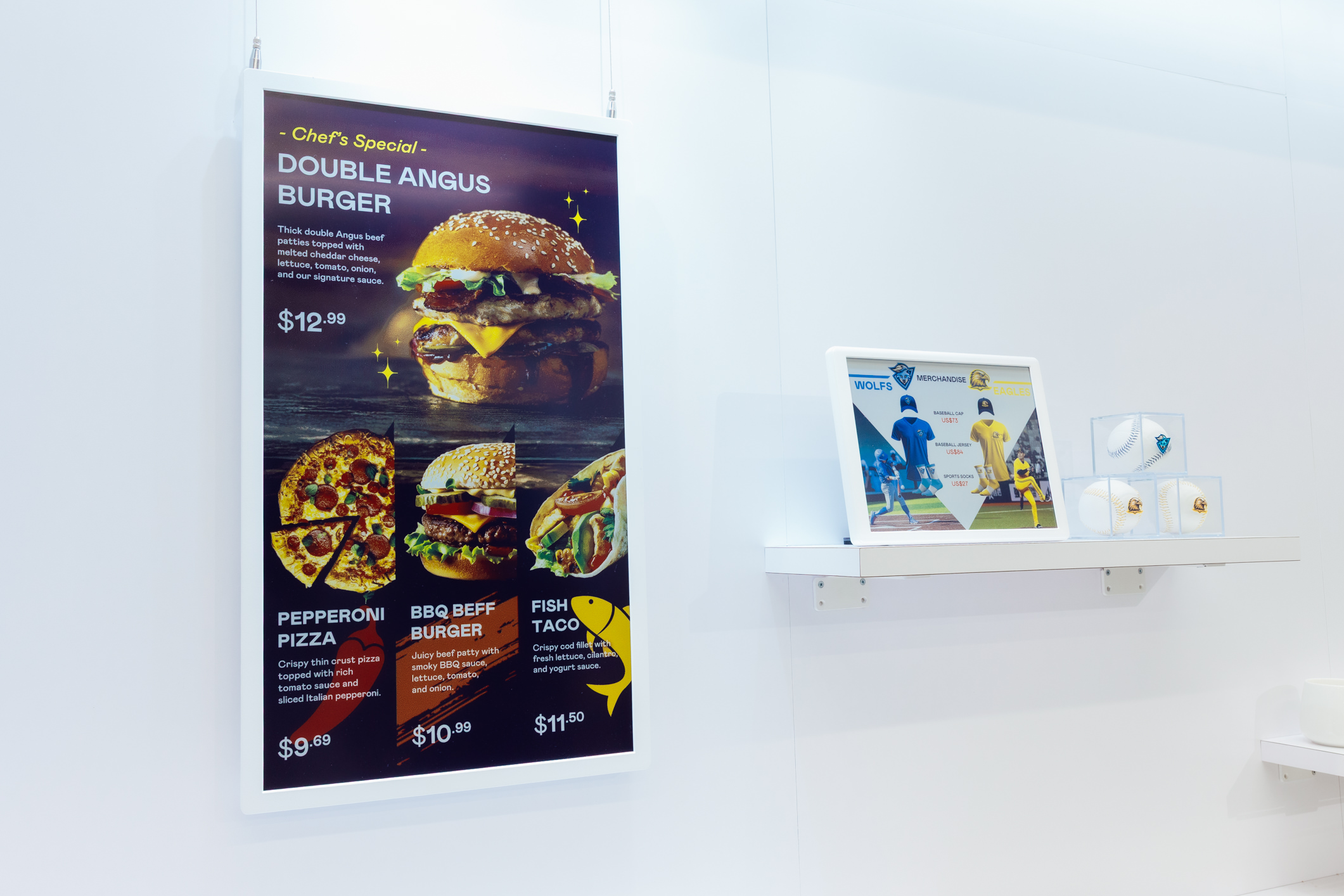 达擎开发的低功耗、全彩的aecoPost电子纸解决方案，仅在更新画面时需要微量的电力驱动，无需布建电线的便捷设计，使其可灵活应用、弹性选择置放处；可搭配aecoTag电子货架卷标解决方案，驱动商店内所有数字广告牌和电子货架卷标，以远程控制实现动态变价，提升门市人员作业效率，并以无纸化落实永续经营目标。