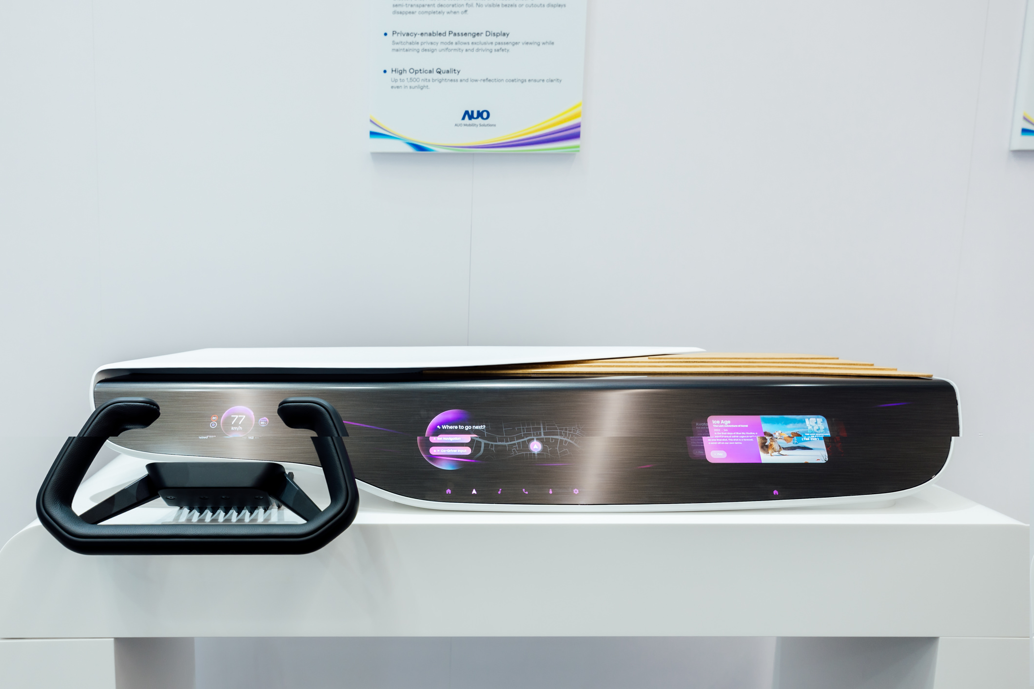 Horizon Intelligent Dash将仪表板、中控信息显示器及乘客信息显示器整合为一个无缝接口，营造端到端的一体化大尺寸显示效果，并透过YY易游m6米乐智慧行动所开发的域控制器启用AI驱动，支持讯号实时诊断与智能空调控制。